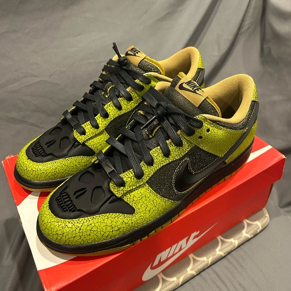 nike dunk low premium halloween
